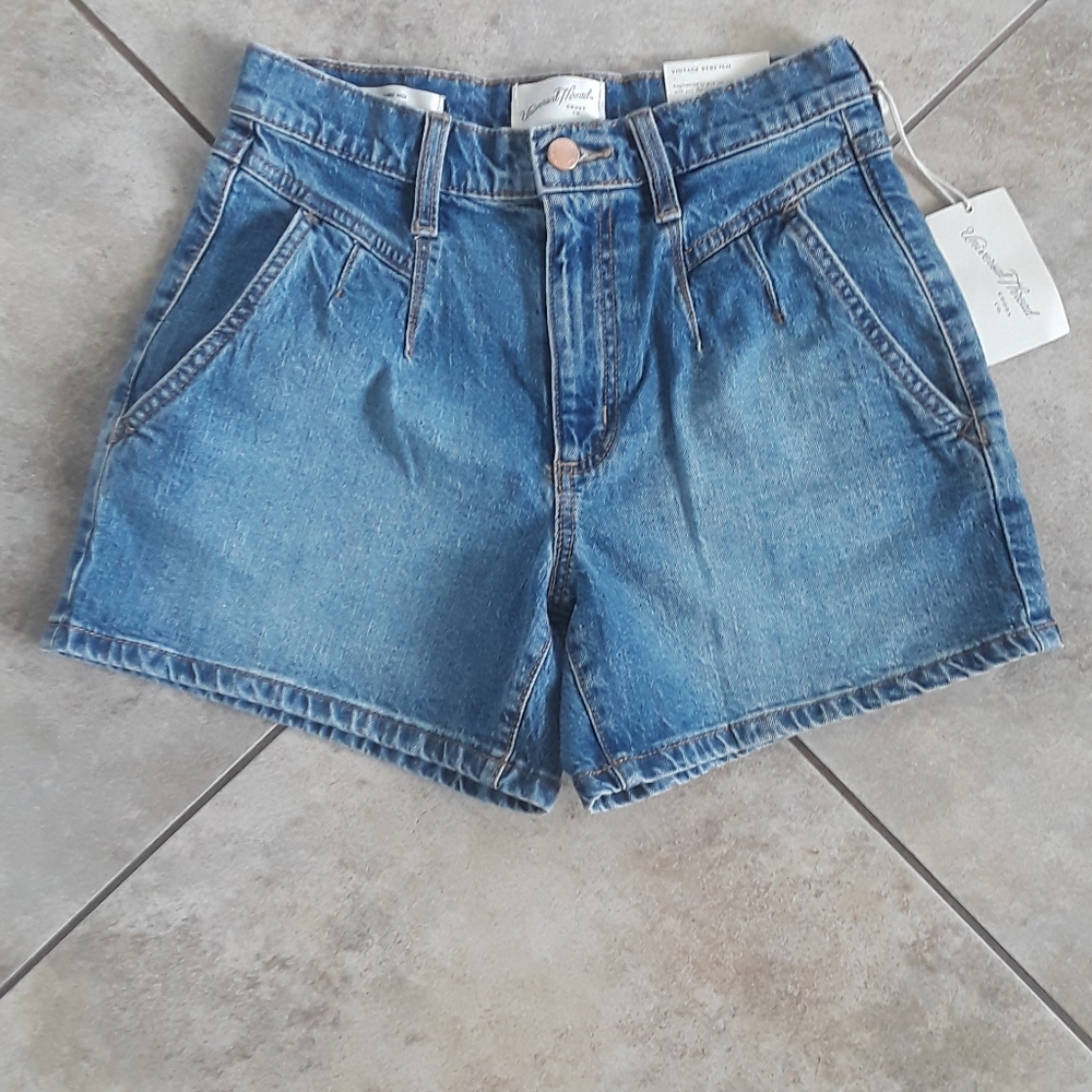 High-Rise Shorts Vintage Stretch. Size :0/25